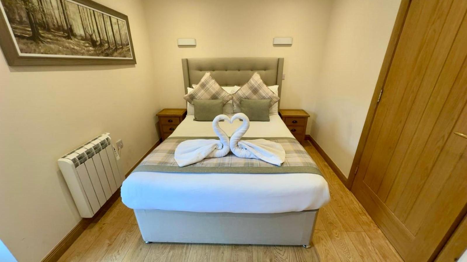 Waverley Inn Holiday Apartments Inverness Exteriör bild